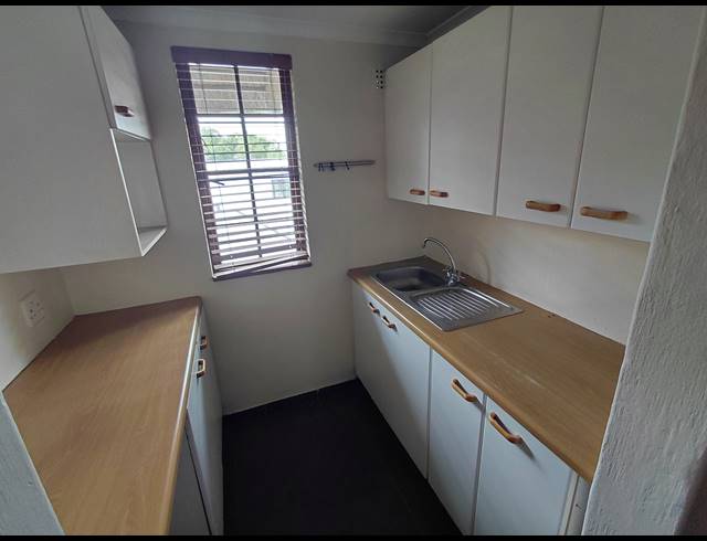 282M² OFFICE FOR SALE IN RANDJESPARK